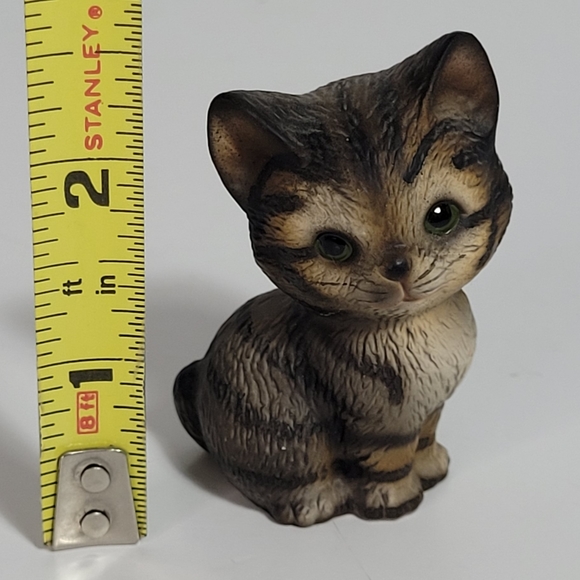 Handpainted Realistic Vtg Tabby Cat Kitten Figurine 🐈 The Harvey Knox Kingdom - Picture 7 of 9